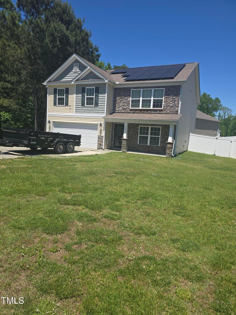 5016 Gailardia Dr, Zebulon, NC 27597