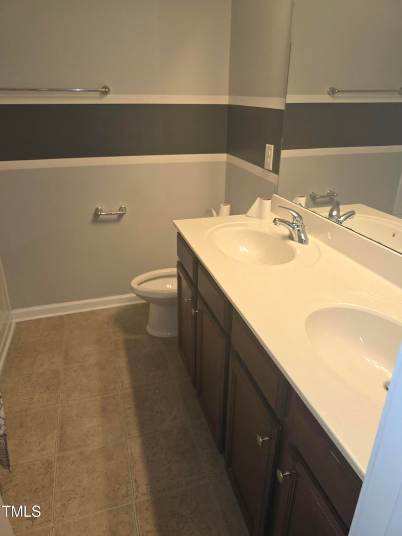 5016 Gailardia Dr, Zebulon, NC 27597