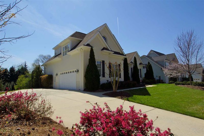 5016 Sears Farm Rd, Cary, NC 27519