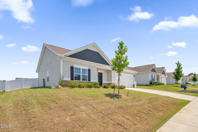 5016 Tyndall Dr, Sanford, NC 27330