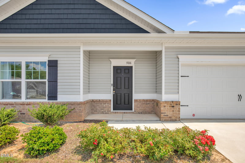 5016 Tyndall Dr, Sanford, NC 27330