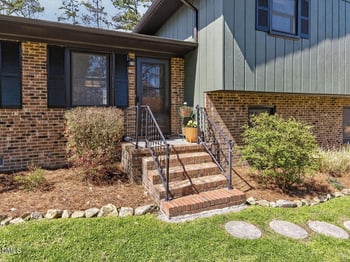 5017 Pine Trail Dr, Durham, NC 27712