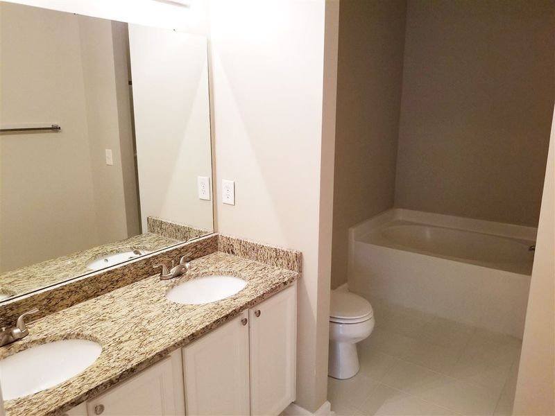 5018 Rainmaker Dr, Durham, NC 27704