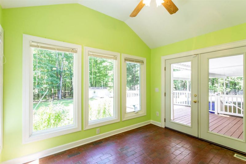 502 Calvert Ct, Hillsborough, NC 27278