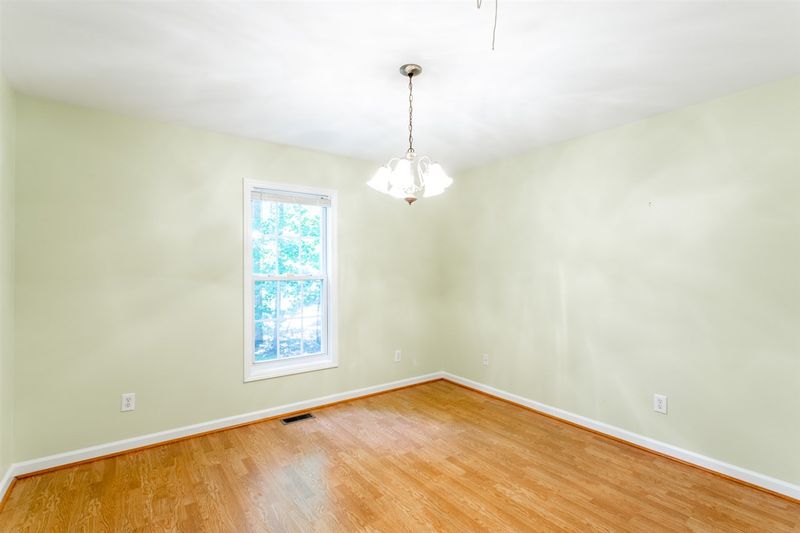 502 Calvert Ct, Hillsborough, NC 27278