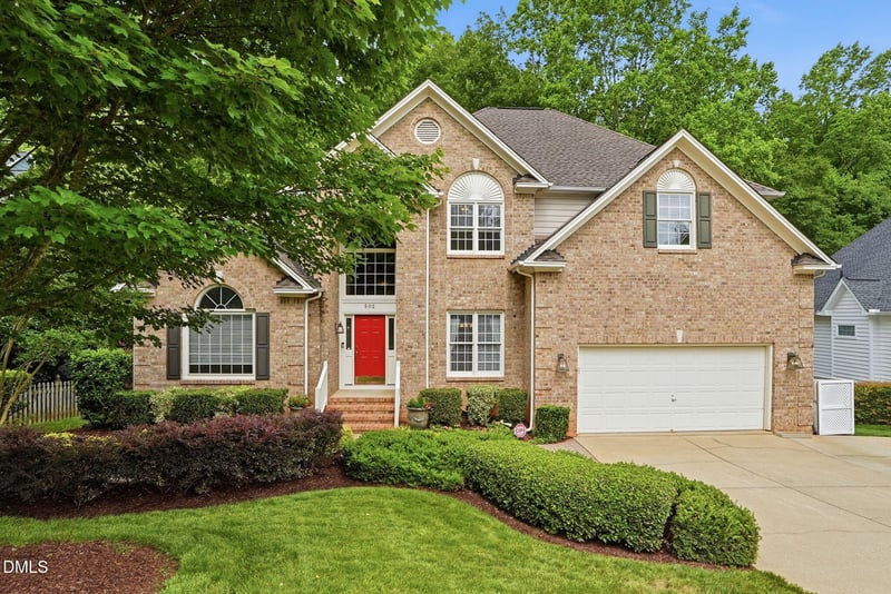 502 Cricketfield Ln, Cary, NC 27518