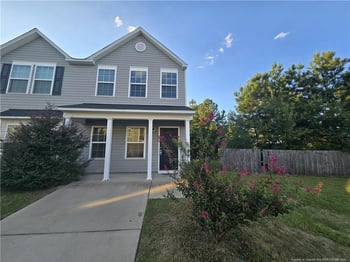 502 Directive Dr, Hope Mills, NC 28348