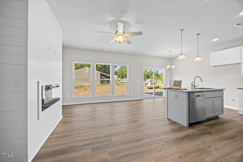 502 Elizabeth St, Selma, NC 27576