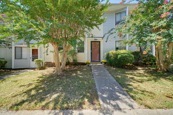 502 Garner Townes Ln, Garner, NC 27529