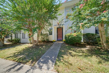 502 Garner Townes Ln, Garner, NC 27529