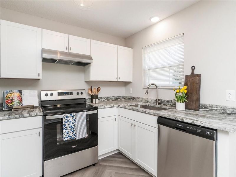 502 Hawfields Rd, Mebane, NC 27302