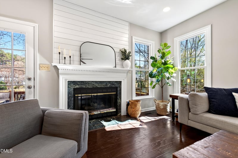 502 Heathridge Ln, Cary, NC 27513