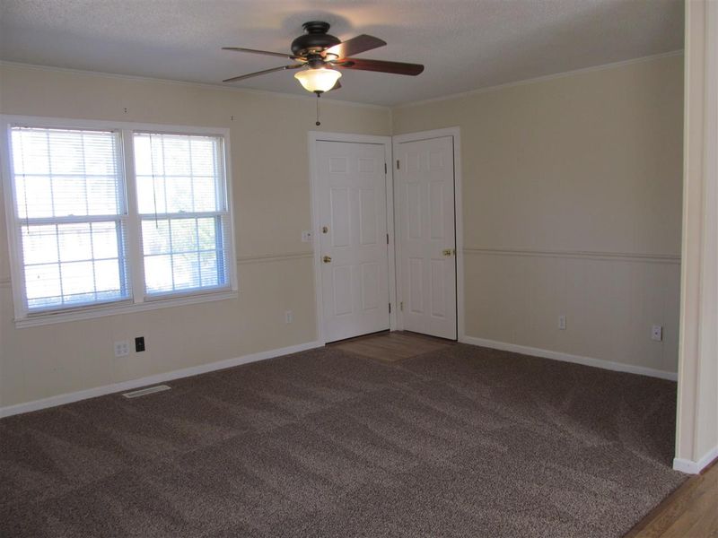 502 E Ivey St, Lillington, NC 27546