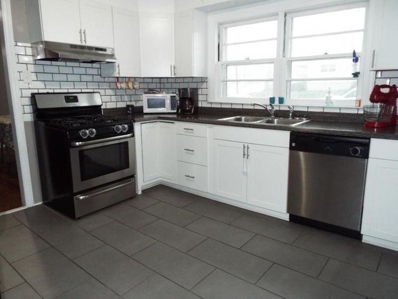 502 Maple Ave, Burlington, NC 27215