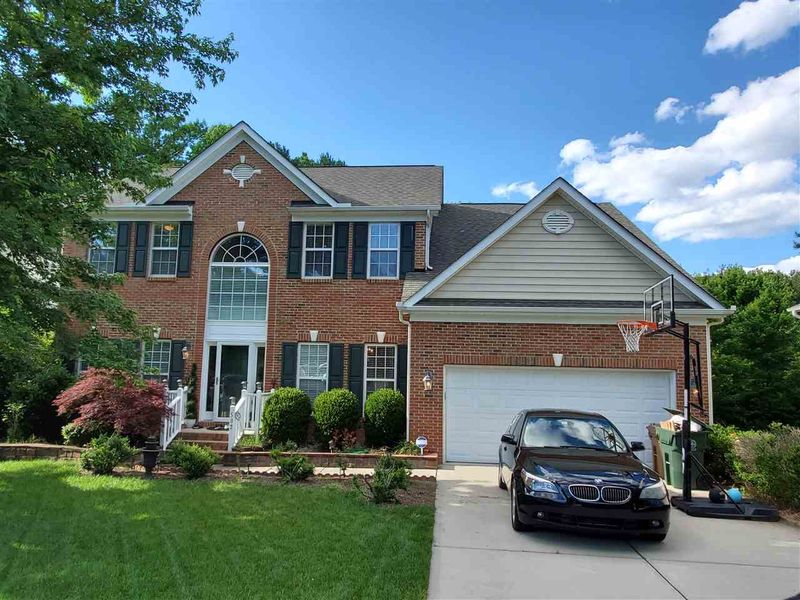 502 Normancrest Ct, Cary, NC 27519