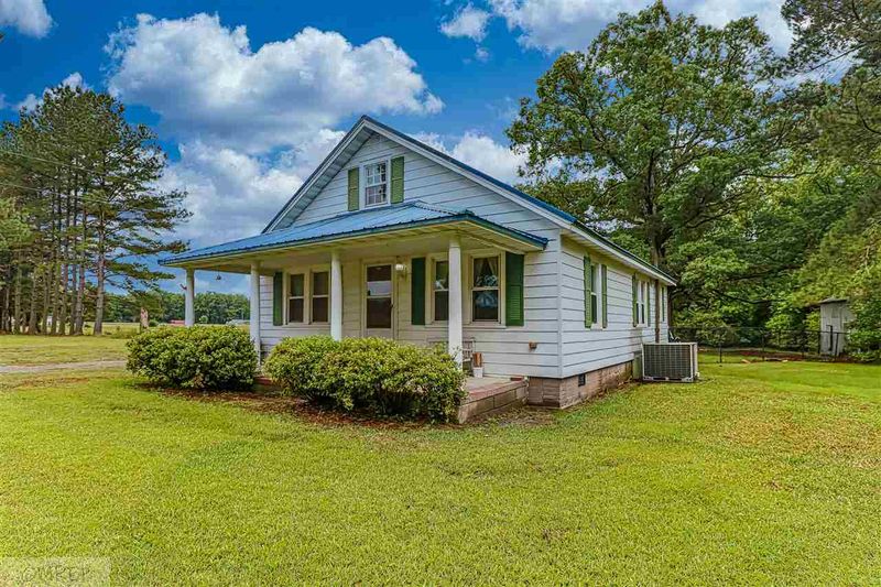 502 Old Moore Rd, Selma, NC 27576