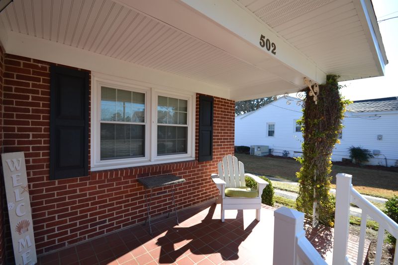 502 W Parrish Dr, Benson, NC 27504