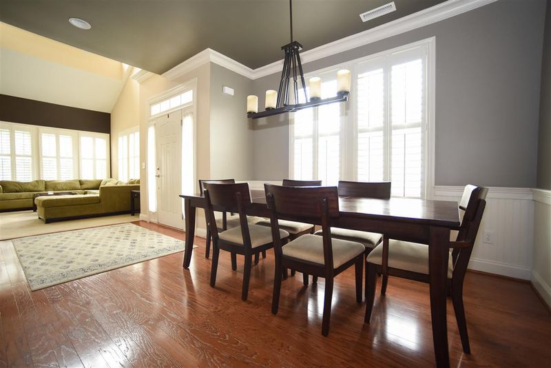 502 Small Creek Ln, Cary, NC 27518