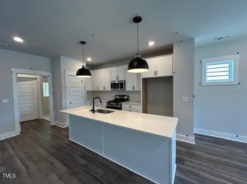 502 Yeowell Dr, Chapel Hill, NC 27514