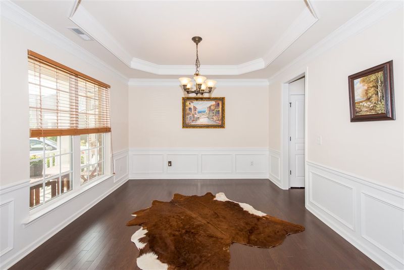 5020 Blue Jack Oak Dr, Cary, NC 27519