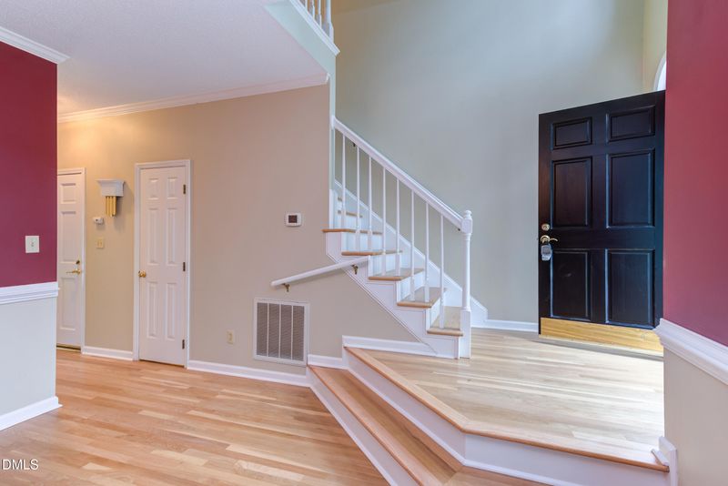 5021 Harbour Towne Dr, Raleigh, NC 27604