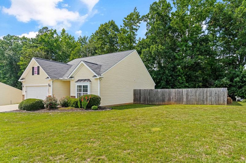 5021 Shearwater Dr, Snow Camp, NC 27349