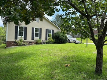 5022 Sycamore Dr, Hope Mills, NC 28348