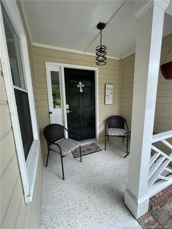 5022 Sycamore Dr, Hope Mills, NC 28348