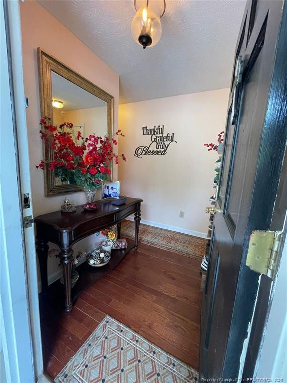 5022 Sycamore Dr, Hope Mills, NC 28348