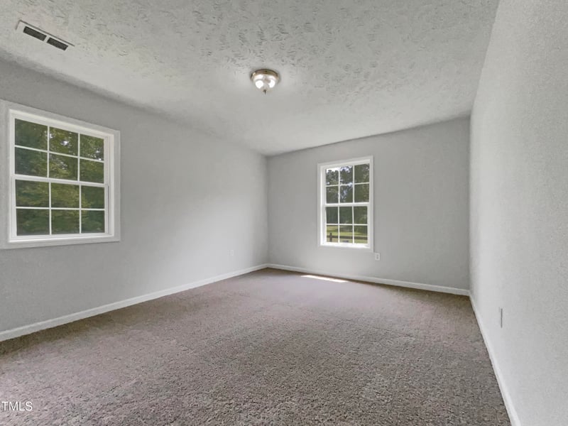 5023 Hummingbird Pl, Fayetteville, NC 28312