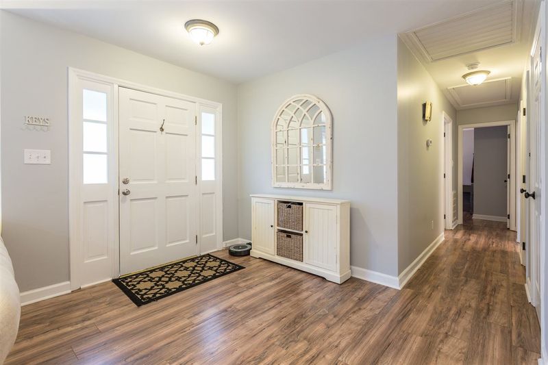 5023 Wickham Rd, Raleigh, NC 27606