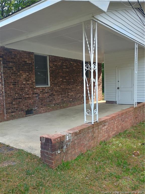 5025 Houston Rd, Fayetteville, NC 28311