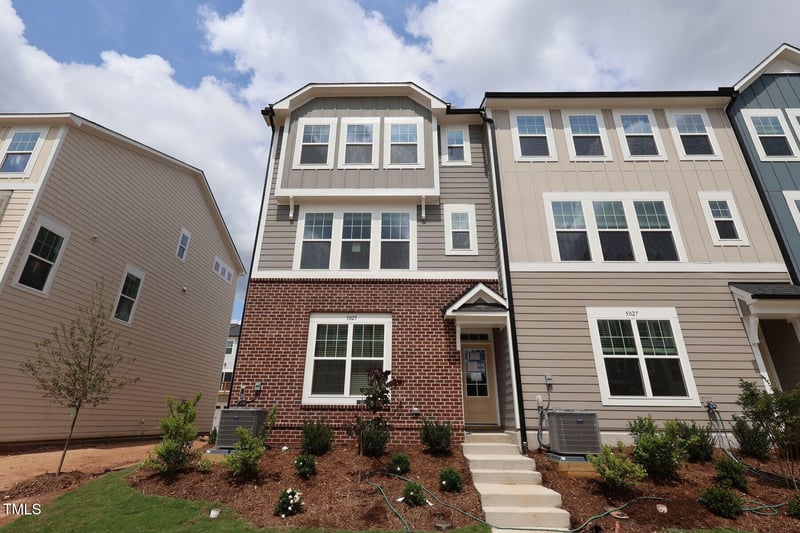 5025 Jowette's Walk Dr #31, Cary, NC 27519