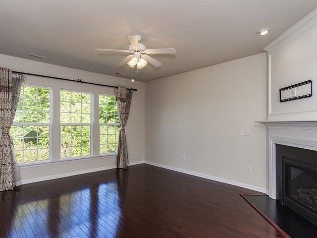 5026 Blue Jack Oak Dr, Cary, NC 27519