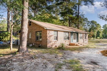 5026 Cameron Rd, Hope Mills, NC 28348