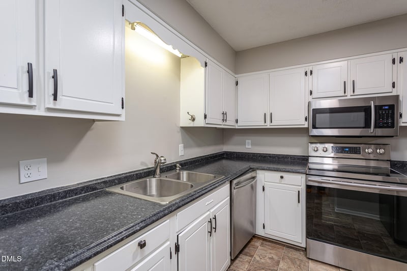 5026 Flint Ridge Pl, Raleigh, NC 27609