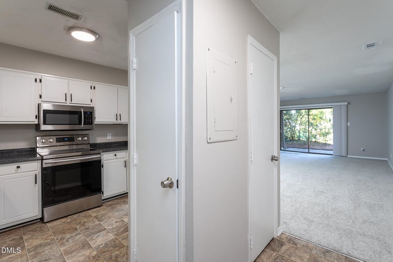 5026 Flint Ridge Pl, Raleigh, NC 27609