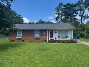 5027 Chesapeake Rd, Fayetteville, NC 28311