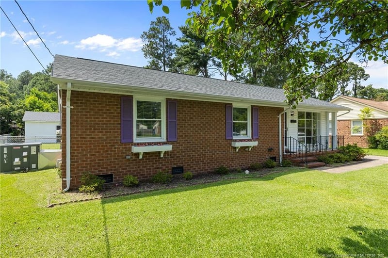 5027 Chesapeake Rd, Fayetteville, NC 28311