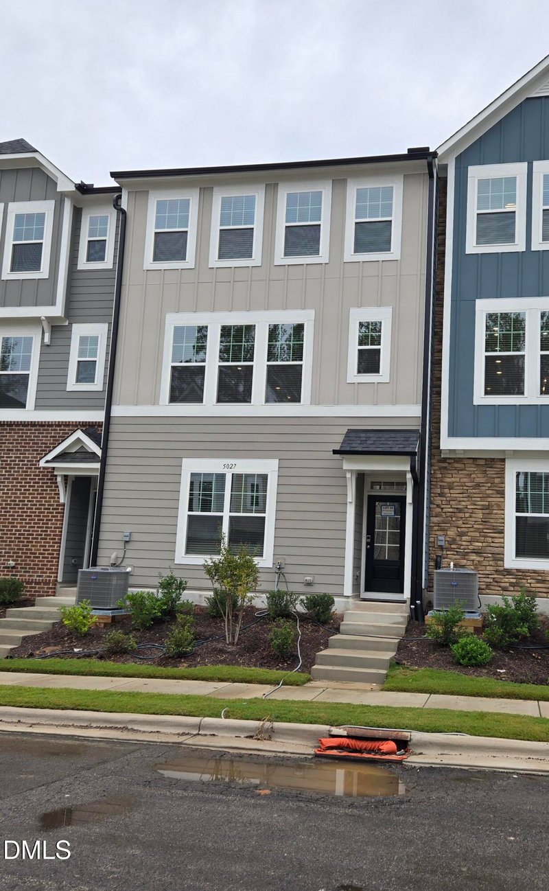 5027 Jowetts Walk Dr #30, Cary, NC 27519