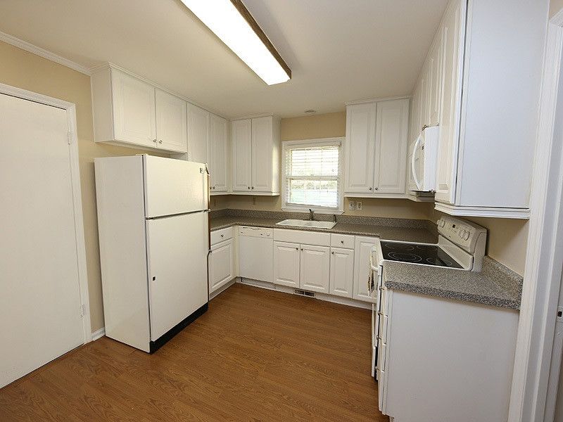 5027 Pine Trl, Durham, NC 27712