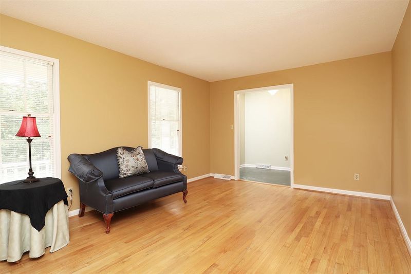 5027 Winterlochen Rd, Raleigh, NC 27603