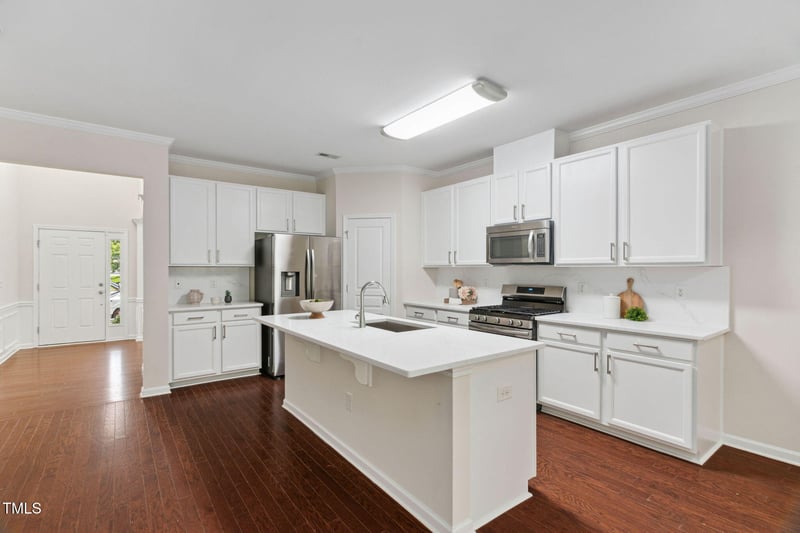 5028 Blue Jack Oak Dr, Cary, NC 27519