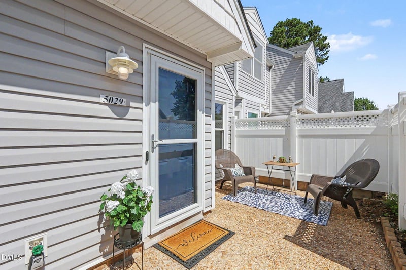 5029 Avenida Del Sol Dr, Raleigh, NC 27616