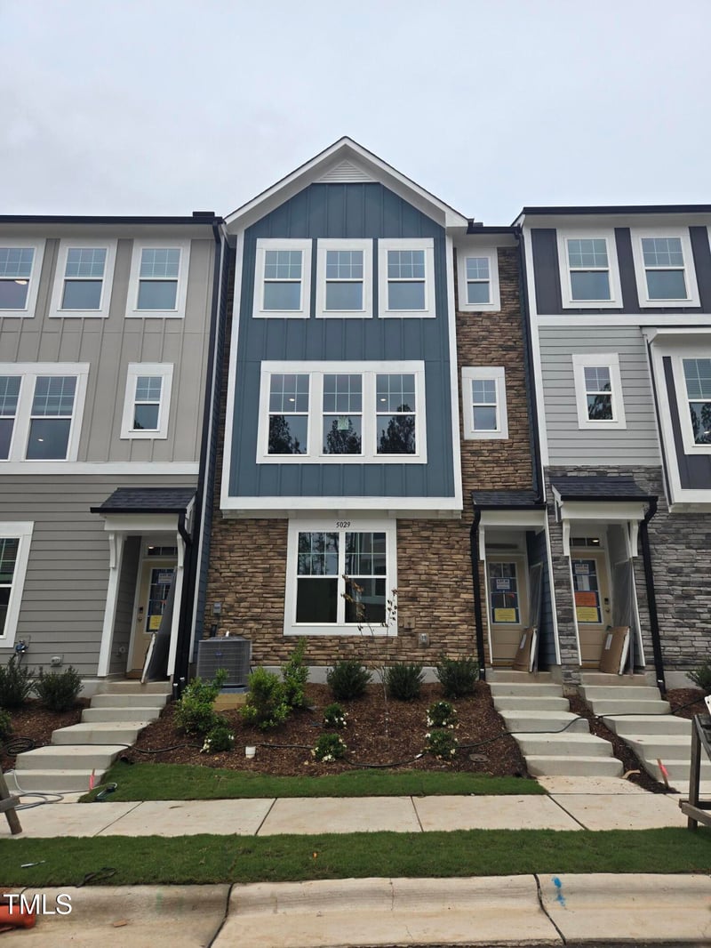 5029 Jowetts Walk Dr, Cary, NC 27519
