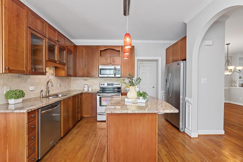 503 Carpenter Town Ln, Cary, NC 27560