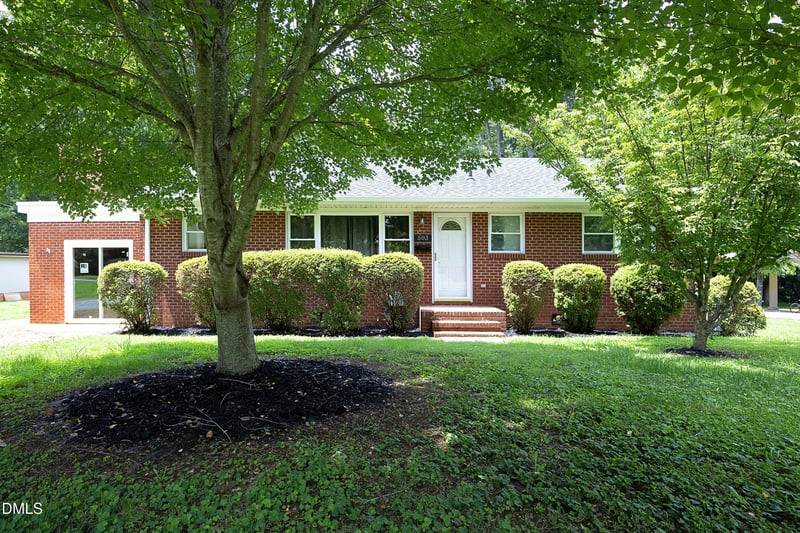 503 N Carr St, Mebane, NC 27302
