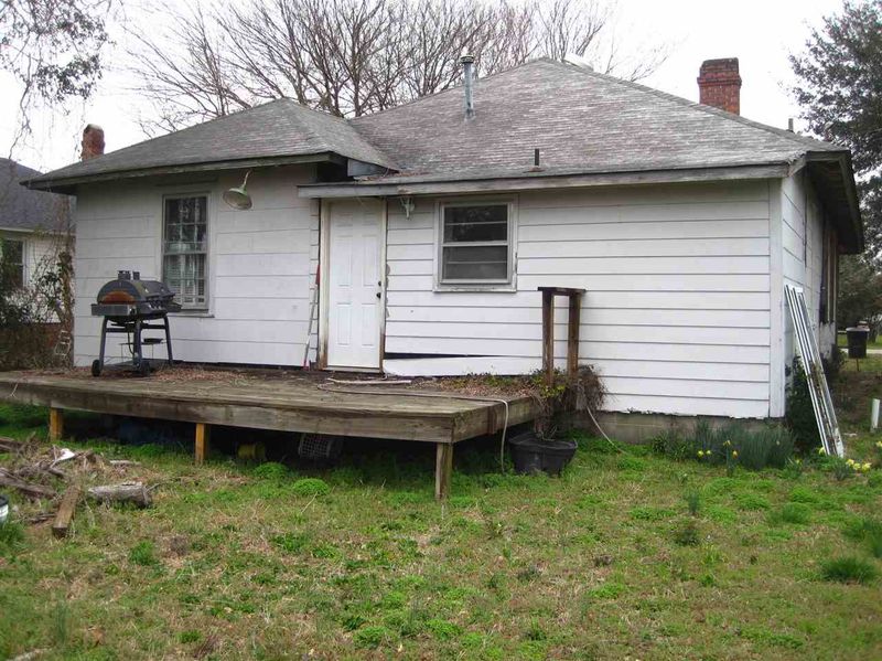 503 W D St, Erwin, NC 28339