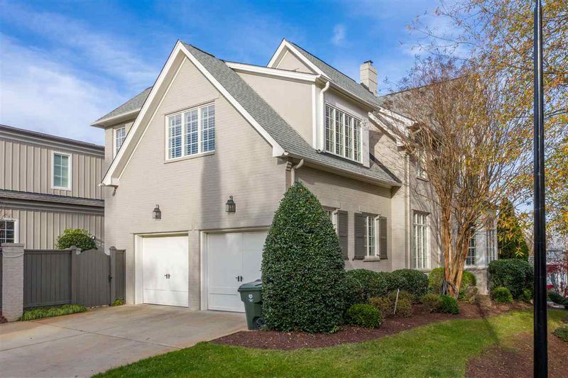 503 Guilford Cir, Raleigh, NC 27608