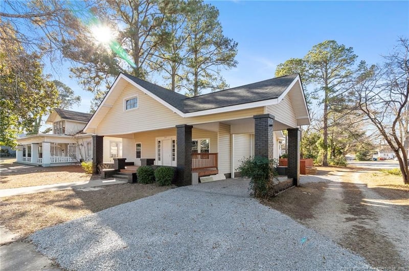 503 Harnett St, Dunn, NC 28334
